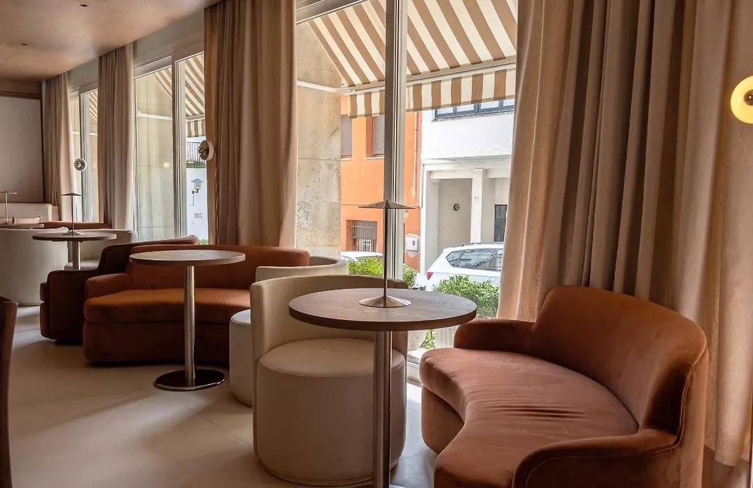 Hotel Medium Montecarlo-1